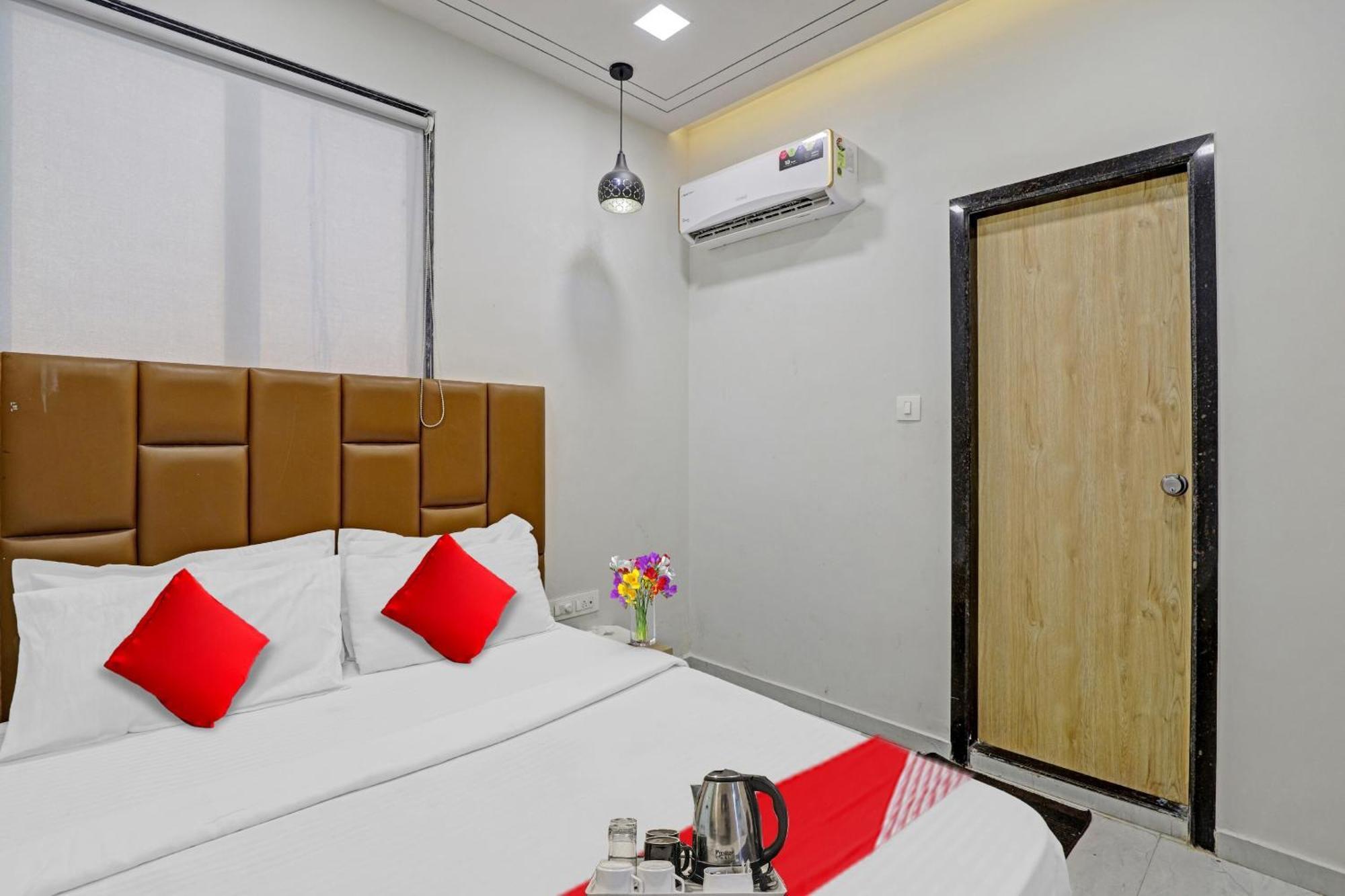 Hotel O Royal Orbit سورات المظهر الخارجي الصورة
